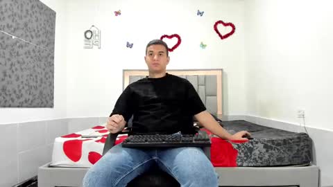 SIMON KELER online show from October 4, 11:04 am