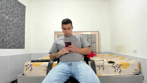 SIMON KELER online show from November 26, 2:03 am