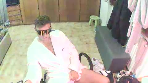 sinvi1915 online show from October 15, 8:27 pm