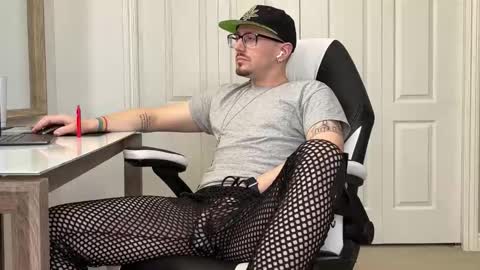 Sir Daddy McQween online show from January 8, 5:51 pm