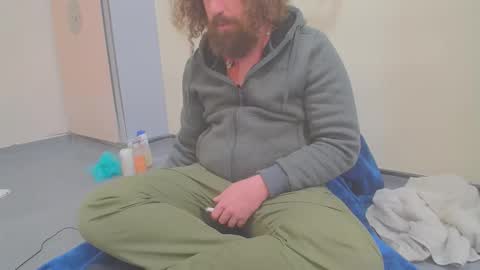 Snapshot of sirspammer chatting on October 31, 9:18 pm sirspammer online show from October 31, 9:18 pm