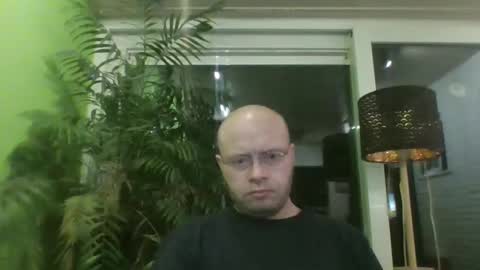 sixten19795 online show from January 12, 7:01 am