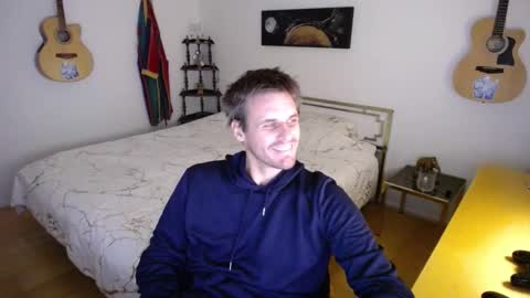 Snapshot of skatejocke chatting on October 25, 2:41 pm skatejocke online show from October 25, 2:41 pm