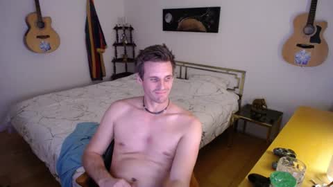 Snapshot of skatejocke chatting on October 21, 9:17 pm skatejocke online show from October 21, 9:17 pm