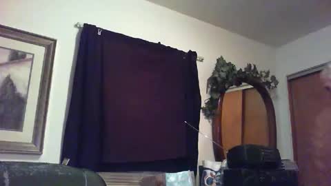 skeeeziks online show from May 2, 3:20 am