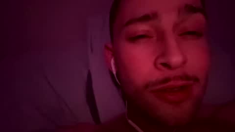 Snapshot of skinndick214 chatting on January 18, 1:29 pm daddy online show from January 18, 1:29 pm