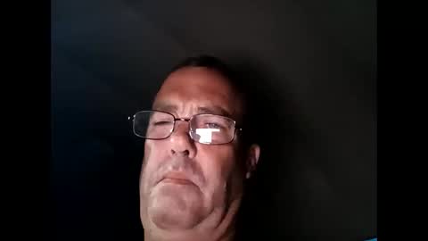 skip1975 online show from February 11, 7:41 pm