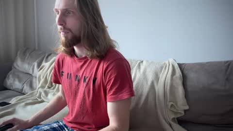 sky_guy25 online show from March 4, 7:41 am