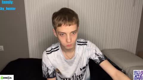 sky_hunter online show from November 27, 8:23 pm