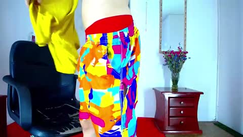 Skyler online show from December 4, 4:32 am