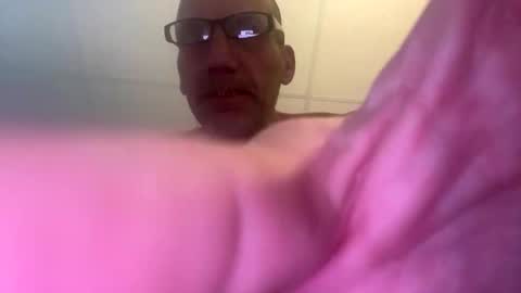 sleddog777 online show from February 1, 9:57 pm