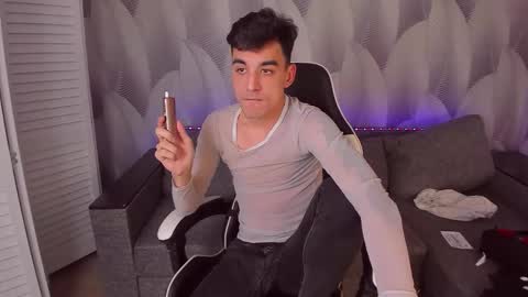 Slendy online show from February 22, 2:29 pm