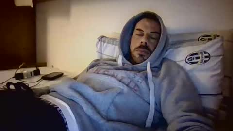 Snapshot of slevin1983 chatting on March 10, 3:41 pm slevin online show from March 10, 3:41 pm