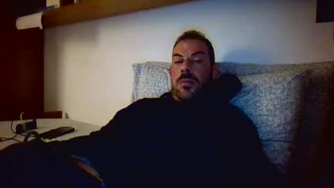 Snapshot of slevin1983 chatting on February 9, 2:40 pm slevin online show from February 9, 2:40 pm