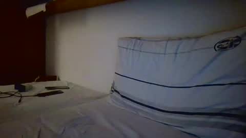 Snapshot of slevin1983 chatting on December 11, 5:43 pm slevin online show from December 11, 5:43 pm