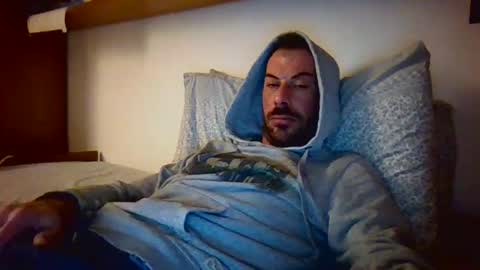 Snapshot of slevin1983 chatting on February 16, 2:43 pm slevin online show from February 16, 2:43 pm