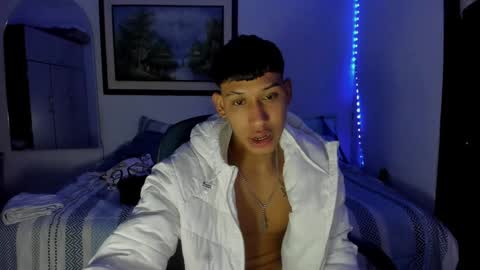 slim_master12 online show from December 30, 3:14 am