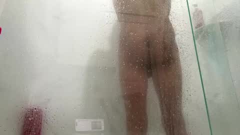 slimbuttniceguy online show from December 8, 6:06 pm