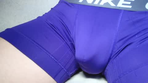 slimhungyvng online show from July 8, 6:12 pm