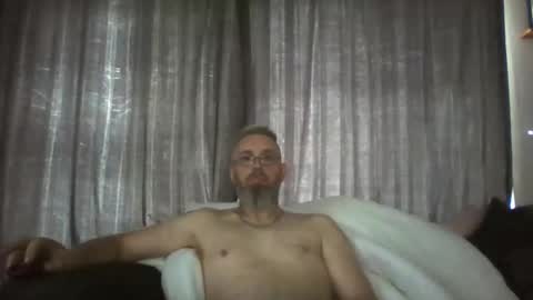 Snapshot of slutfucker20 chatting on October 12, 7:35 am slutfucker20 online show from October 12, 7:35 am