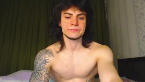 Gus online show from December 3, 3:51 pm