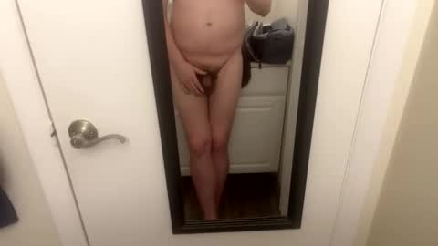 smalldick0324 online show from June 7, 11:28 am