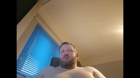 smallone19832 online show from December 26, 8:39 am