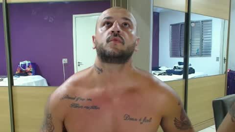 Snapshot of smithduke chatting on December 4, 1:14 am smithduke online show from December 4, 1:14 am