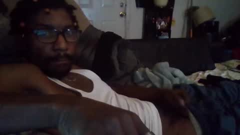 sn0wman071 online show from May 22, 9:36 am