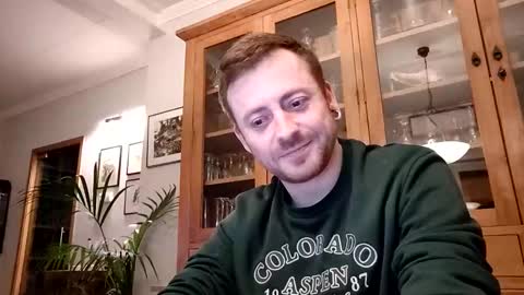 snoecks online show from February 24, 11:27 pm