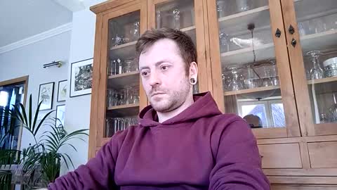 snoecks online show from March 15, 12:35 pm