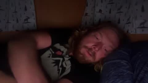 snowtrooper888 online show from September 18, 9:22 am