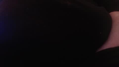 Tom online show from February 9, 6:26 pm