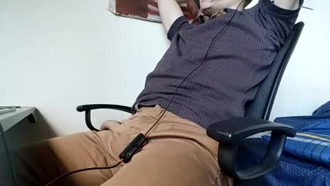 sonicegay online show from November 7, 8:17 am