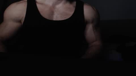 soonhomelessmuscle online show from December 3, 1:11 am