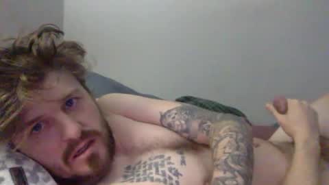 Snapshot of sp0ngie chatting on March 11, 2:29 pm sp0ngie online show from March 11, 2:29 pm