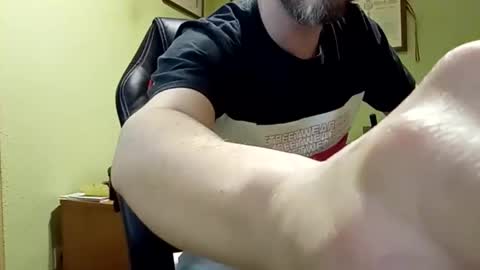Snapshot of spanishharddick chatting on February 10, 5:41 pm Manu  online show from February 10, 5:41 pm