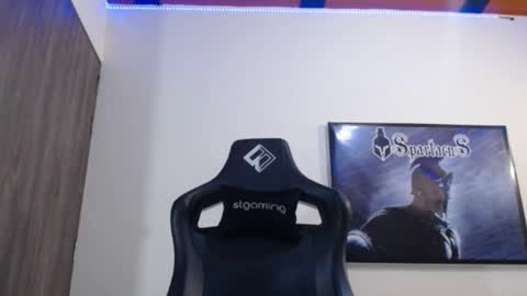     online show from November 11, 6:07 am