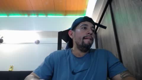     online show from February 3, 6:40 am