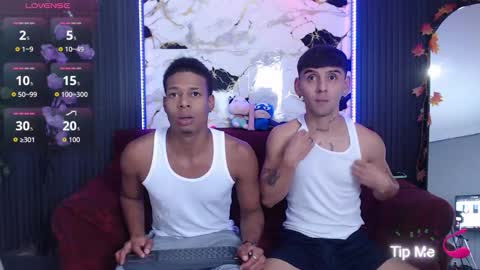 Snapshot of spicyboys_ chatting on October 20, 10:35 pm    online show from October 20, 10:35 pm