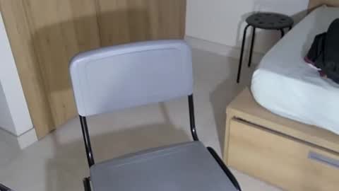 St Amor online show from December 6, 2:17 pm