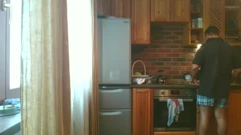 stacattoff online show from December 13, 8:43 am