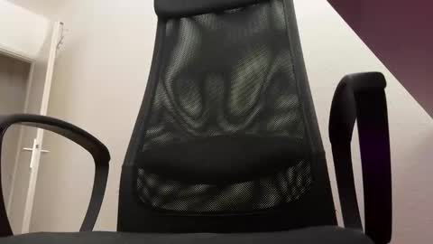 Snapshot of stang_ chatting on December 5, 12:33 pm stang_ online show from December 5, 12:33 pm