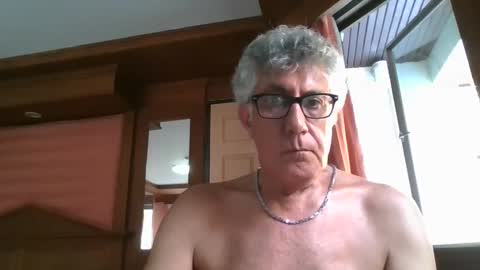 star0806666a online show from February 5, 8:54 am