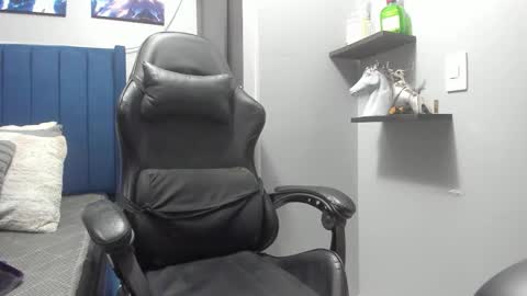 Stefann Salvatore online show from November 28, 1:20 am