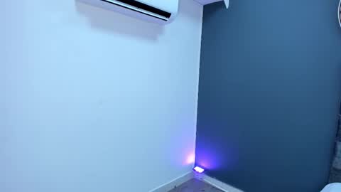 Stephane Rouss online show from November 8, 8:01 pm