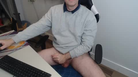 Snapshot of steve_oo8 chatting on March 6, 9:42 pm steve_oo8 online show from March 6, 9:42 pm