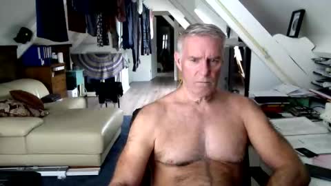 stevetwo online show from June 2, 11:33 am