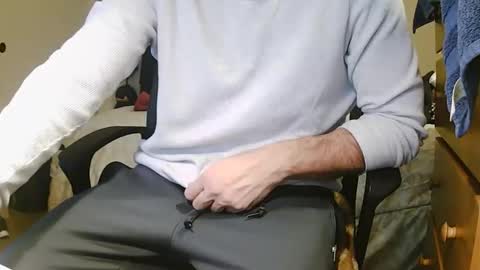 Chillguy online show from December 18, 6:09 am