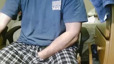 Chillguy online show from November 18, 6:39 am